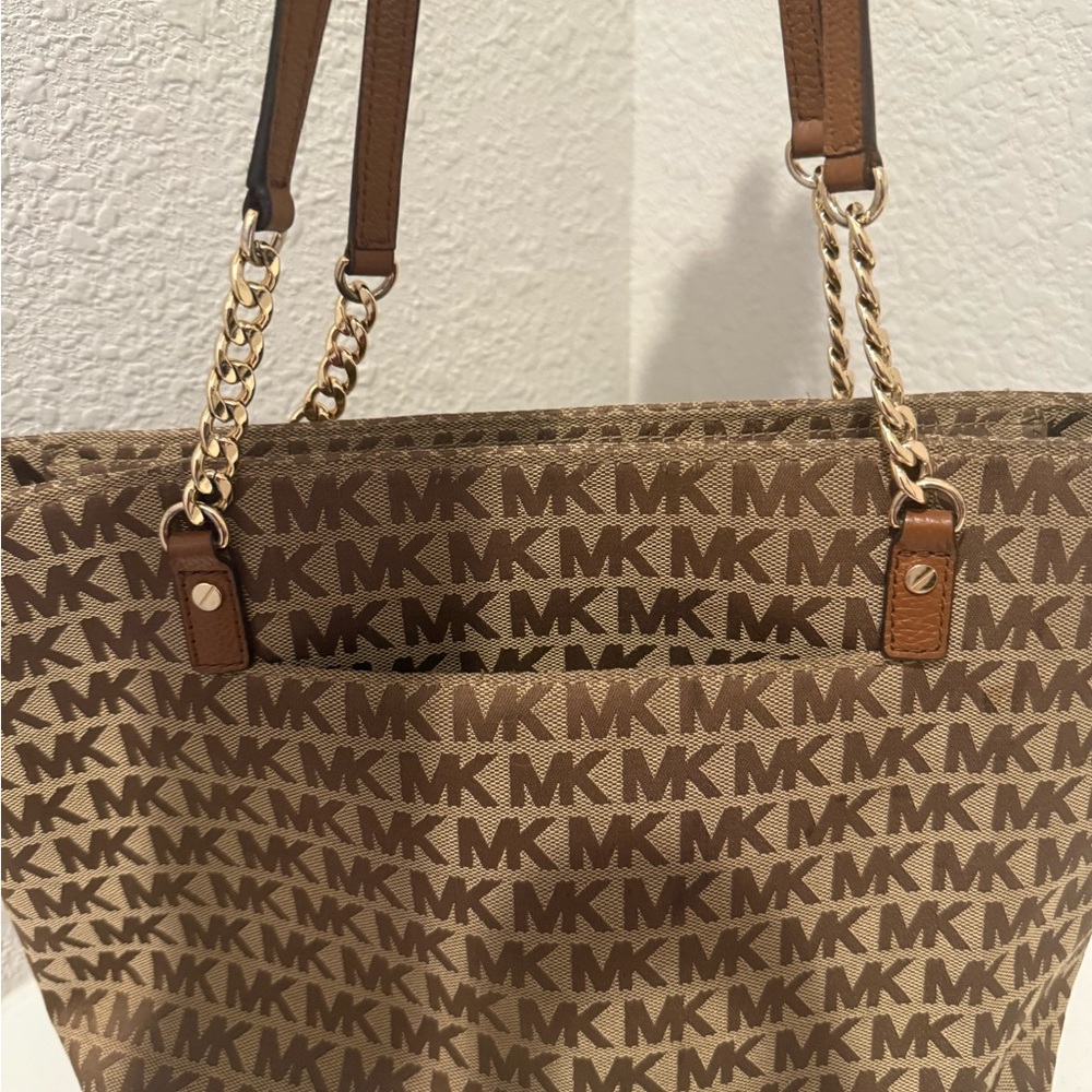 MICHAEL KORS Jet Set East West Signature Monogram Logo Chain Tote Bag Tan Brown - Picture 3 of 15